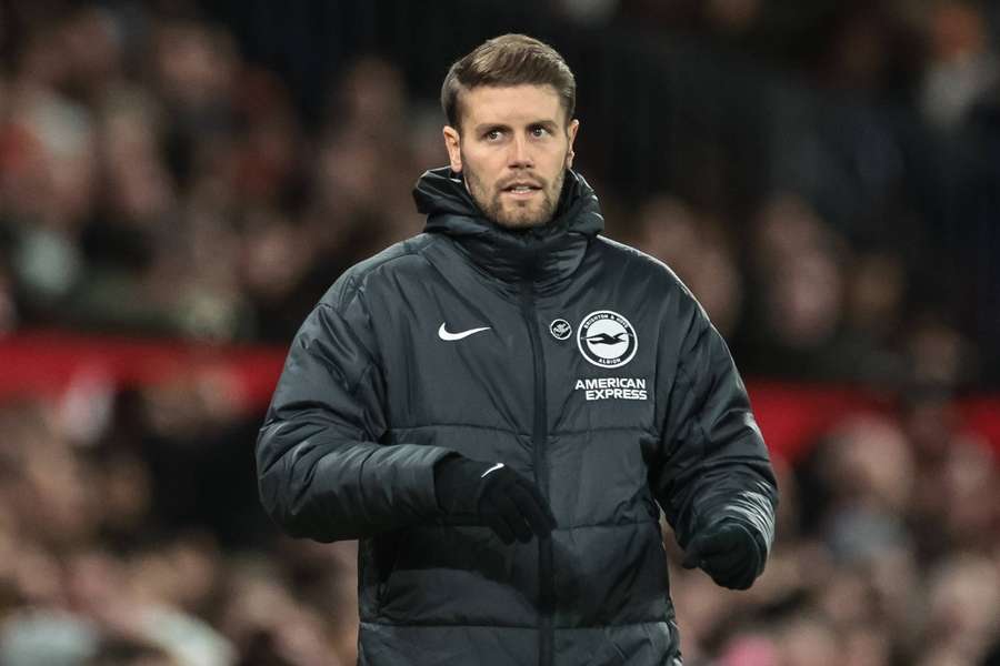 Brighton-Trainer Fabian Hürzeler an der Seitenlinie. Brighton-Trainer Fabian Hürzeler an der Seitenlinie.