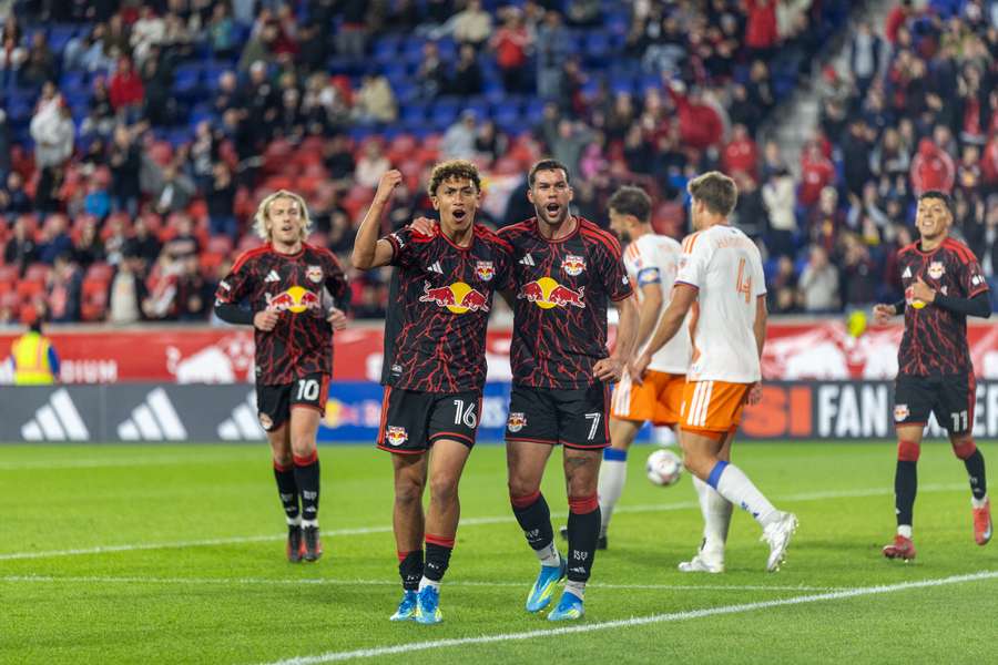 Zakrzewski-Hall znów strzela. Tym razem dublet w US Open Cup Zakrzewski-Hall znów strzela. Tym razem dublet w US Open Cup