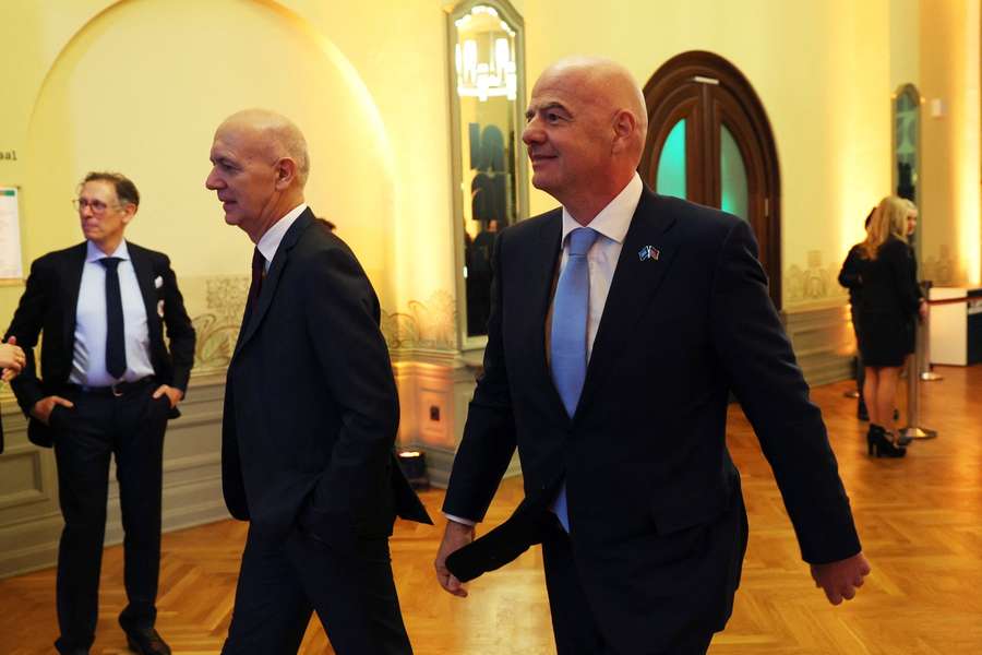 Neuendorf (l.) und Infantino 2025 in Leipzig Neuendorf (l.) und Infantino 2025 in Leipzig