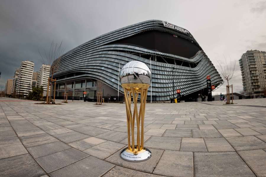 La plaza donde está el Roig Arena