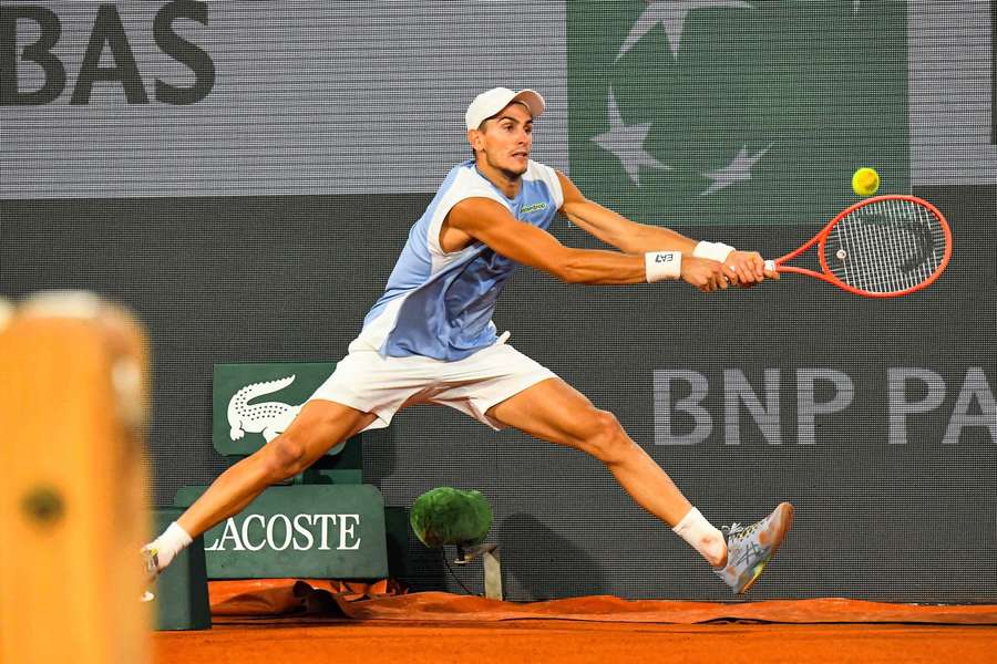 Do finále French Open bez boje. Arnaldi odstoupil, Zvereva vyzve v duelu o titul Cobolli