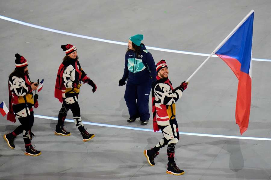 David Pastrňák s českou vlajkou na San Siru.