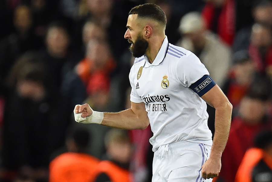 Benzema droeg de zege op aan de overleden Amancio Amaro Varela