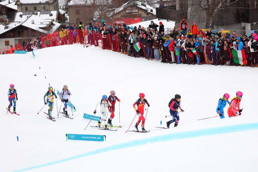 Salida del relevo mixto de skimo
