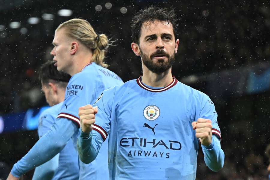 Bernardo Silva comemora segundo gol da vitória em Manchester