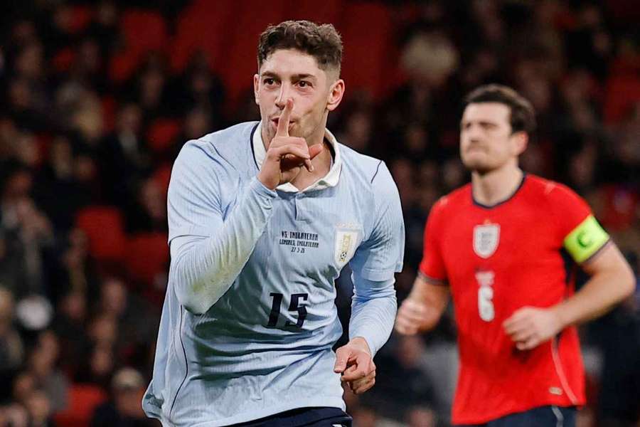 Auffällige Naht an der Schulter von Valverde und Co. Auffällige Naht an der Schulter von Valverde und Co.