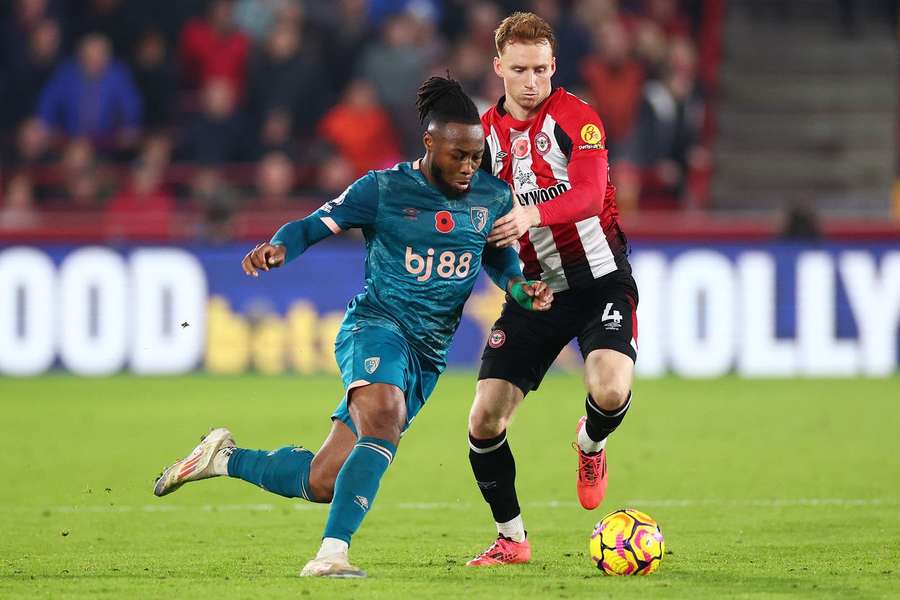 Van den Berg rumou ao Brentford em definitivo