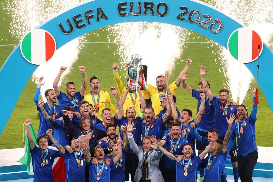 I giocatori dell'Italia festeggiano la vittoria di Euro 2020.