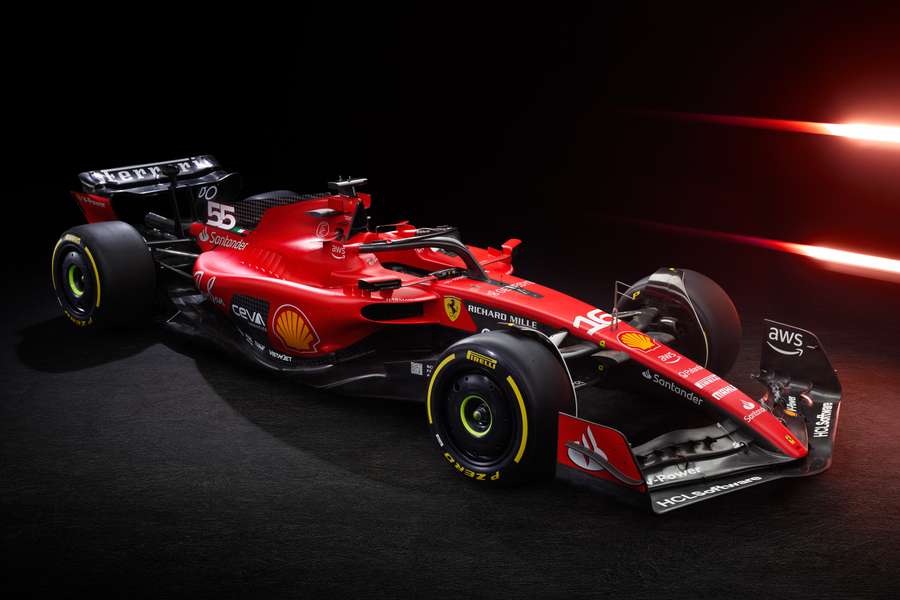 Novo carro da Ferrari apresentou poucas mudanças em relação a 2022