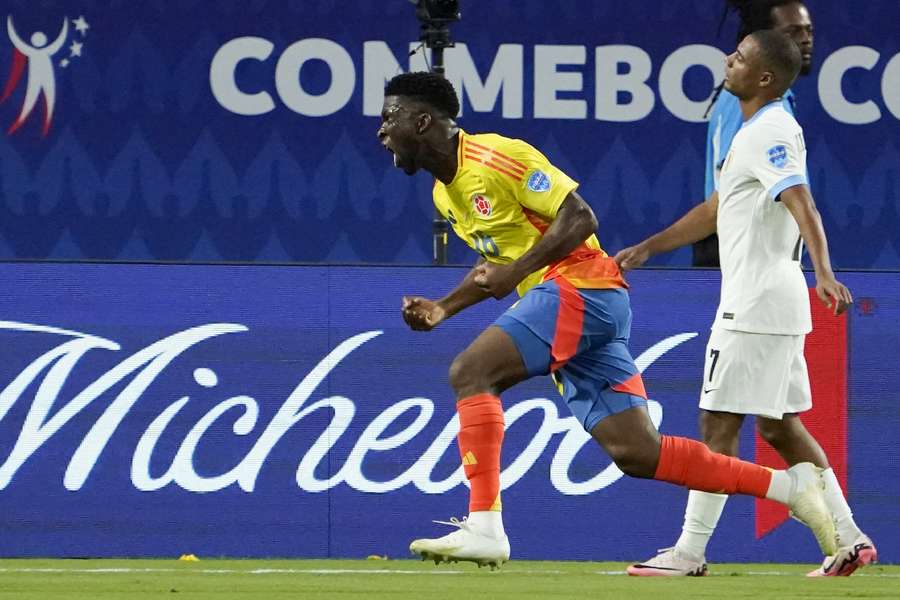 Colombia's midfielder Jefferson Lerma celebrates scoring