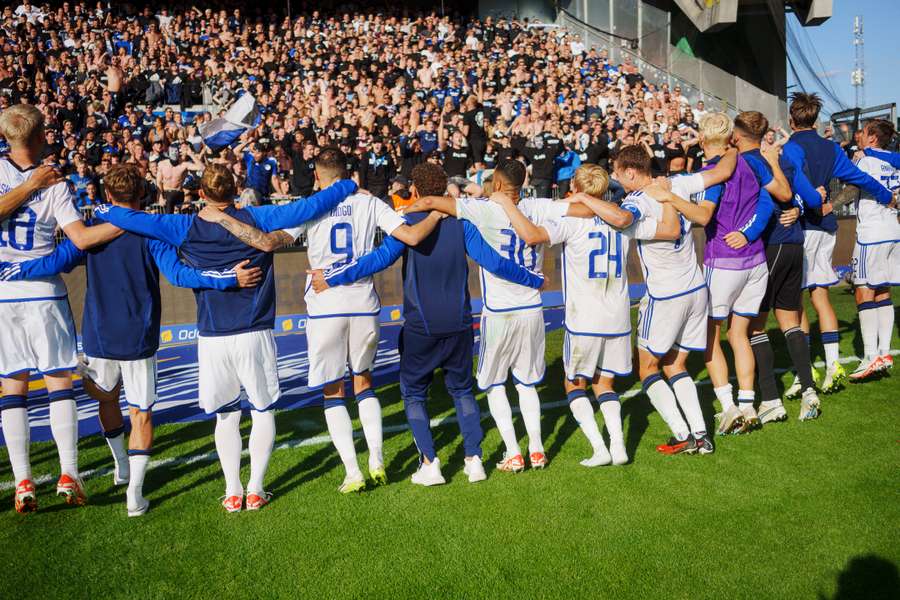 Brag mellem FCK og FCM trækker fuldt hus i Parken