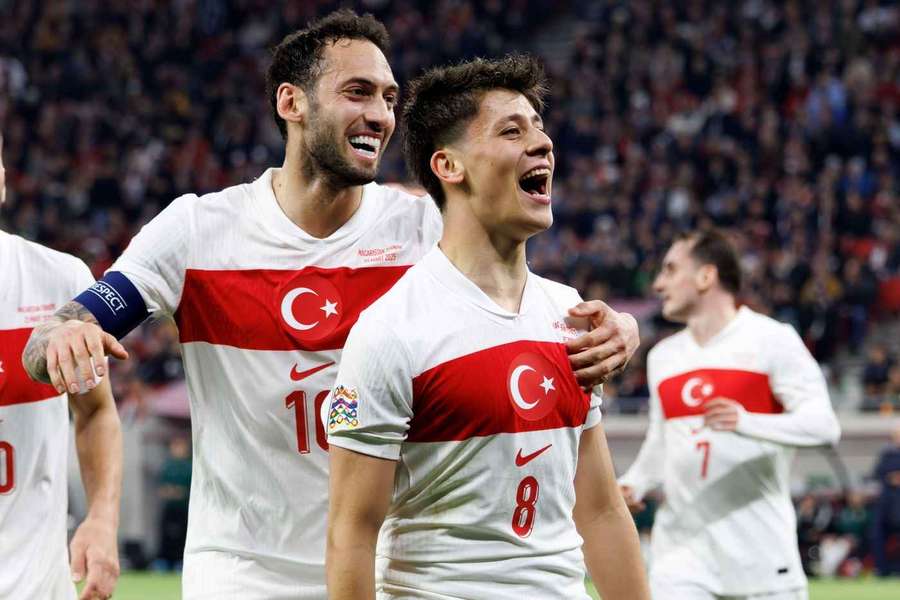 Hakan Calhanoglu și Arda Güler, la naționala Turciei