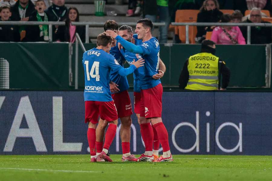 El Elche celebra un gol