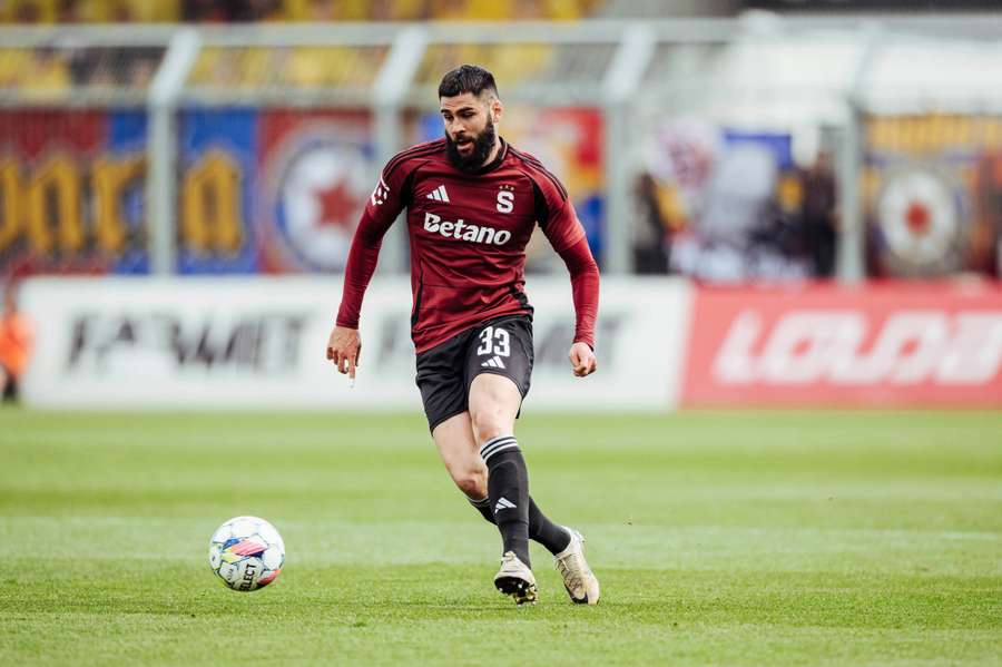 Operace a další stop. Smolný obránce Sparty Cobbaut znovu mimo hru