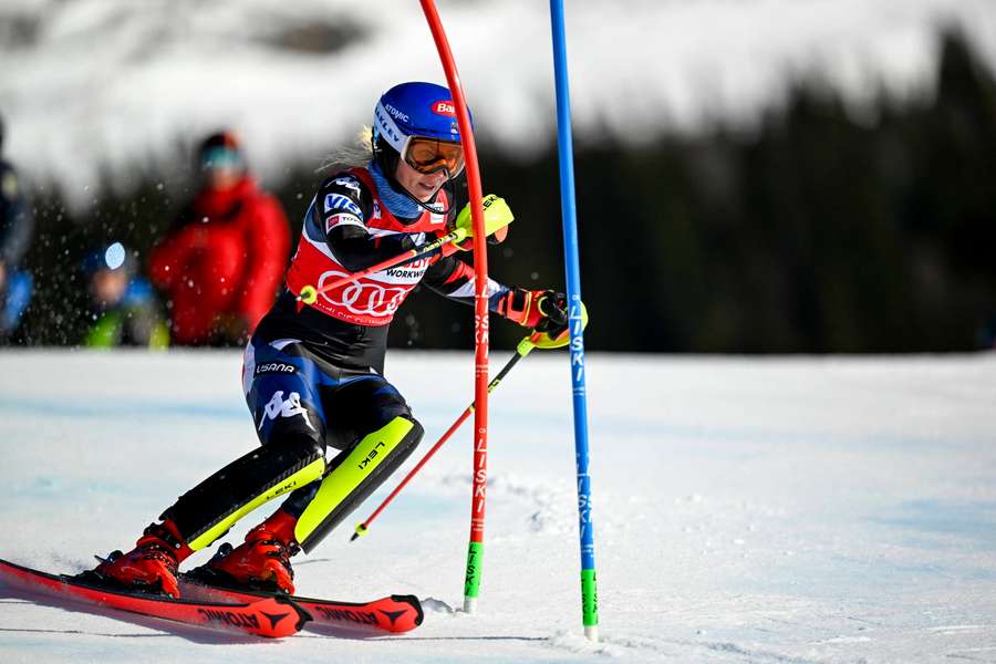 Shiffrin wygrała slalom w Aare i zdobyła małą Kryształową Kulę. 96. zwycięstwo w karierze