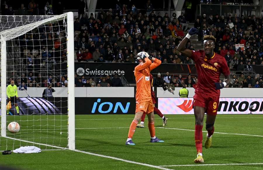 Tammy Abraham fez o 1-0 aos 41 minutos