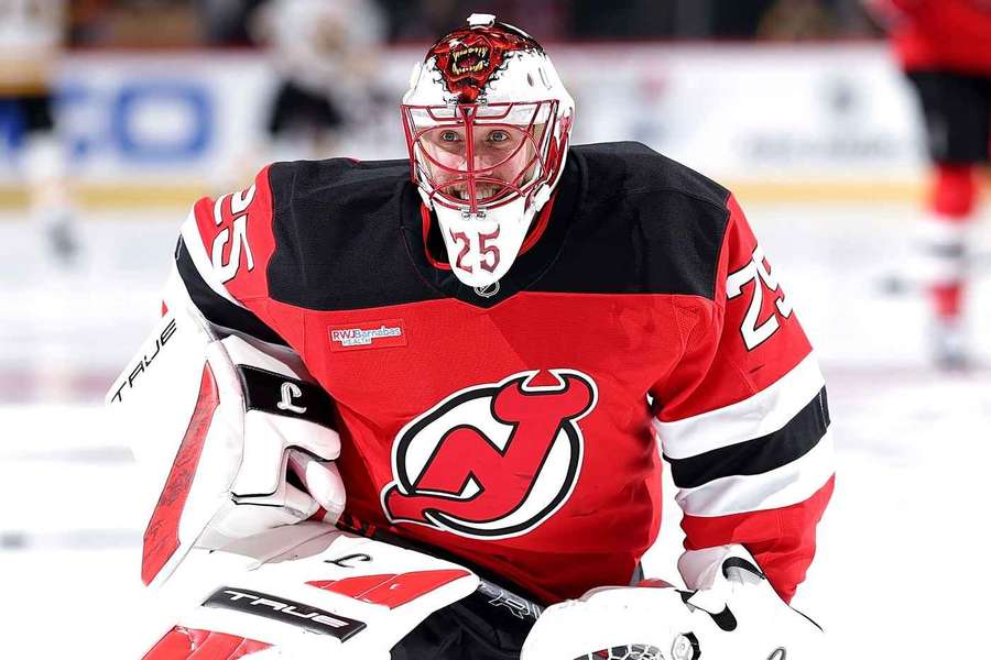 Latest NHL trade buzz: Panthers bring back Markstrom in trade with the Devils