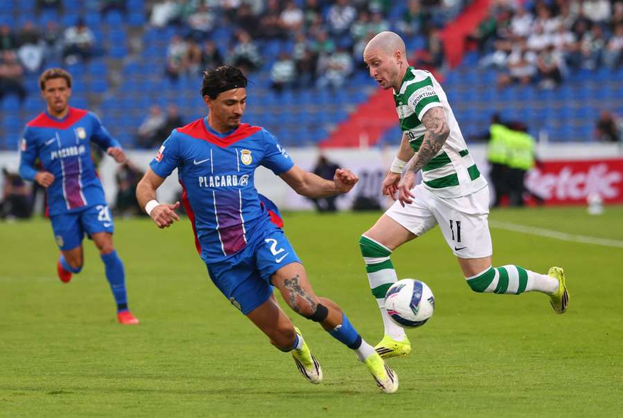 Nuno Santos diante do Alverca 