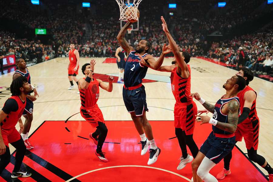 Kawhi Leonard nastřílel proti Detroitu 55 bodů.