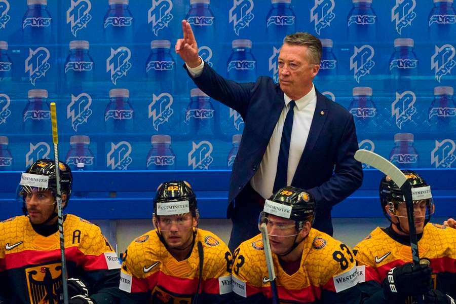 Die deutsche Eishockey-Nationalmannschaft könnte im Viertelfinale einmal mehr auf die Schweiz treffen