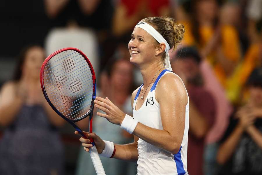 Marie Bouzková nadělila ve čtyřhře kanára krajance Markétě Vondroušové.