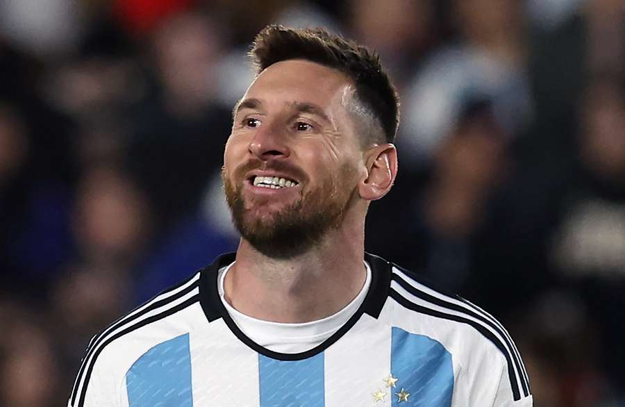 Messi foi a campo na etapa final, substituindo Julián Álvarez Messi foi a campo na etapa final, substituindo Julián Álvarez