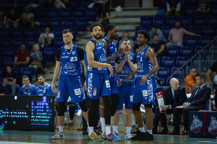 Anwil Włocławek numerem jeden, Spójnia Stargard opuszcza rozgrywki