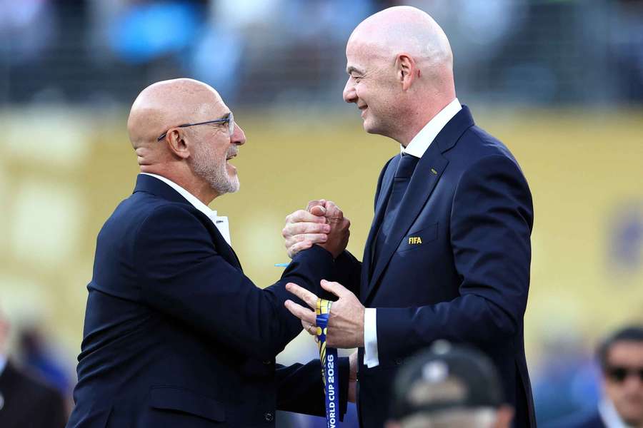 Infantino con De la Fuente