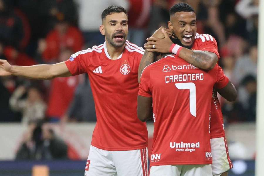 Inter chega de vitória em casa contra o Fluminense