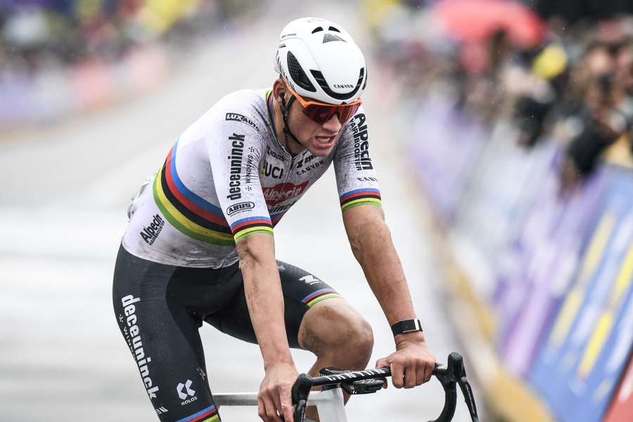 Mathieu van der Poel is niet te spreken over de chicane bij het Bos van Wallers