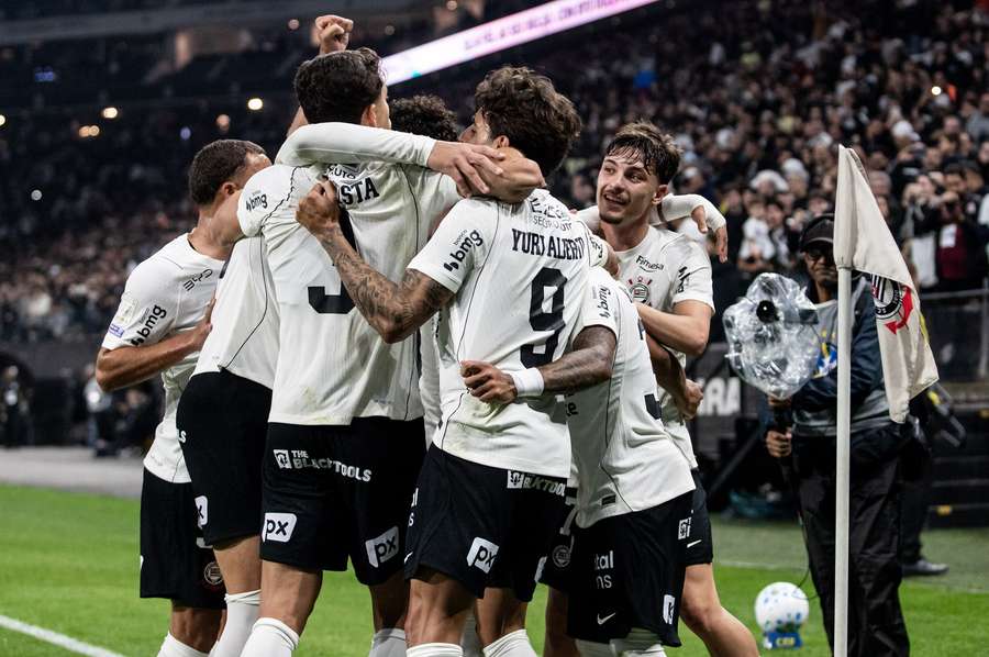 O Corinthians vive bom momento na temporada O Corinthians vive bom momento na temporada