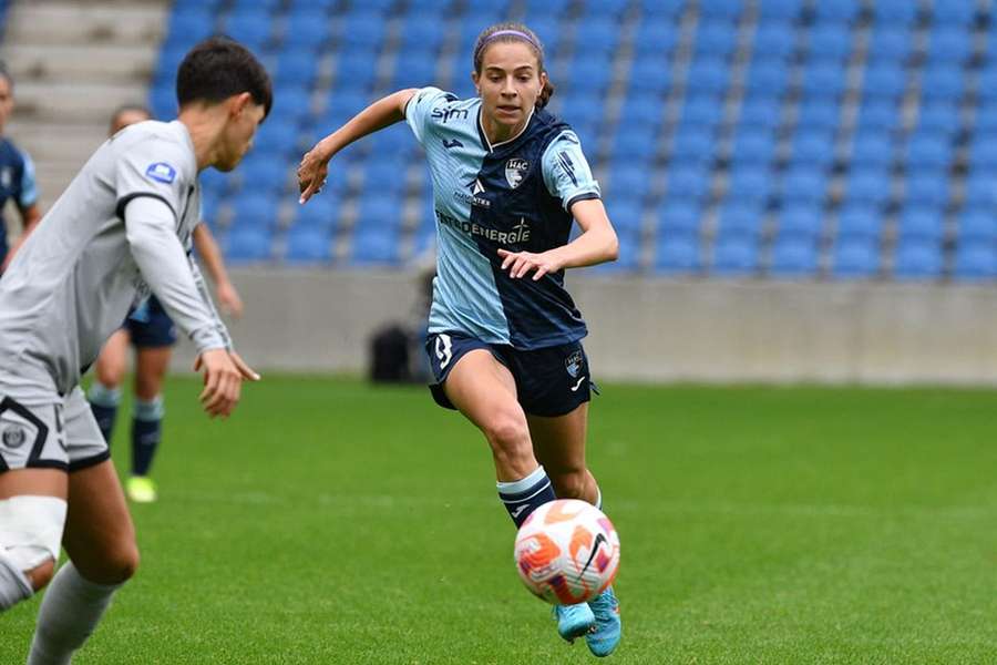 Kelsey Araújo pode estrear-se pela Seleção Nacional aos 24 anos.