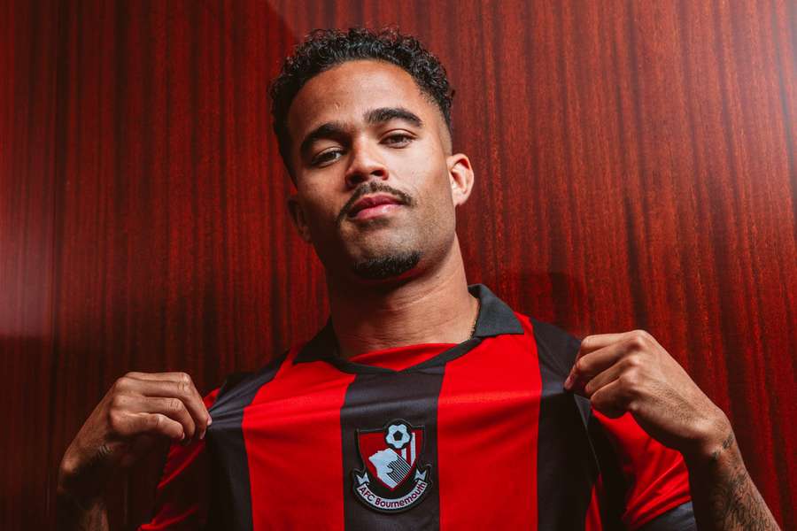 Kluivert prestúpil do Bournemouthu a bude hrať aj v piatej elitnej európskej lige.