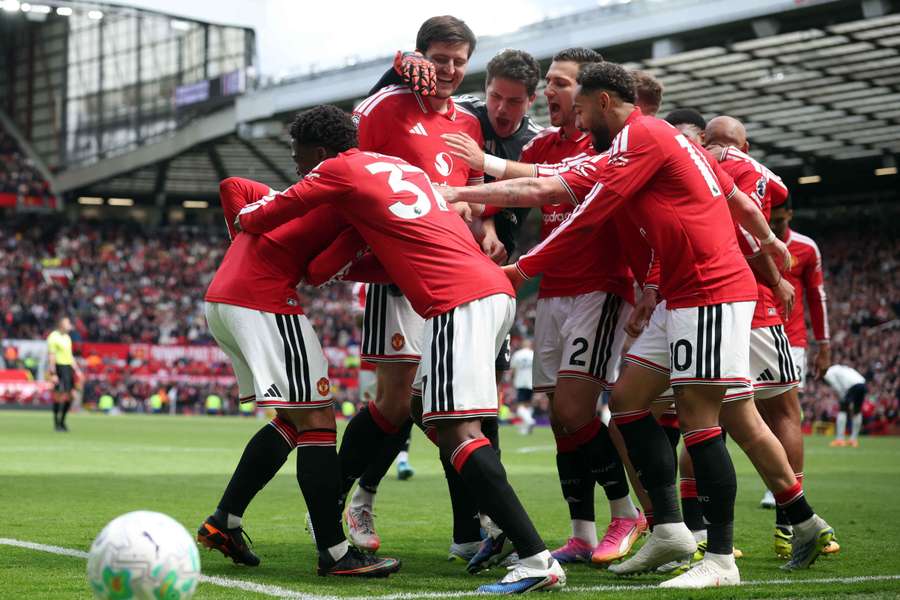 VAR controversy sees Man Utd seal victory against Nottingham Forest