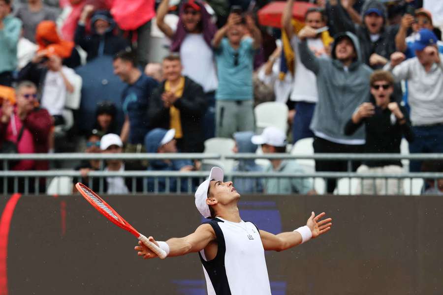 Matteo Arnaldi l-a eliminat pe Alex de Minaur