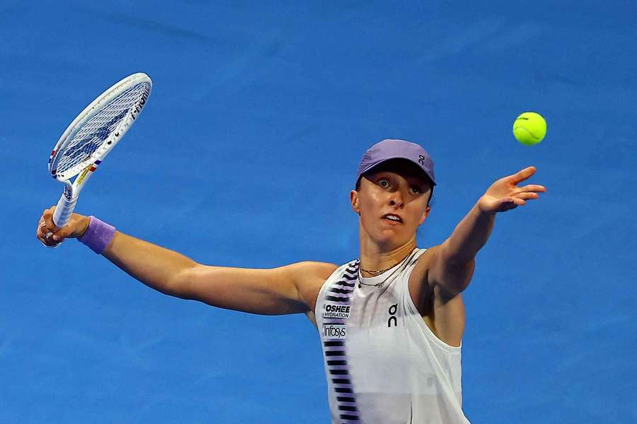 Duża sensacja w Dosze. Świątek świetnie zaczęła mecz z Sakkari, ale odpada w ćwierćfinale