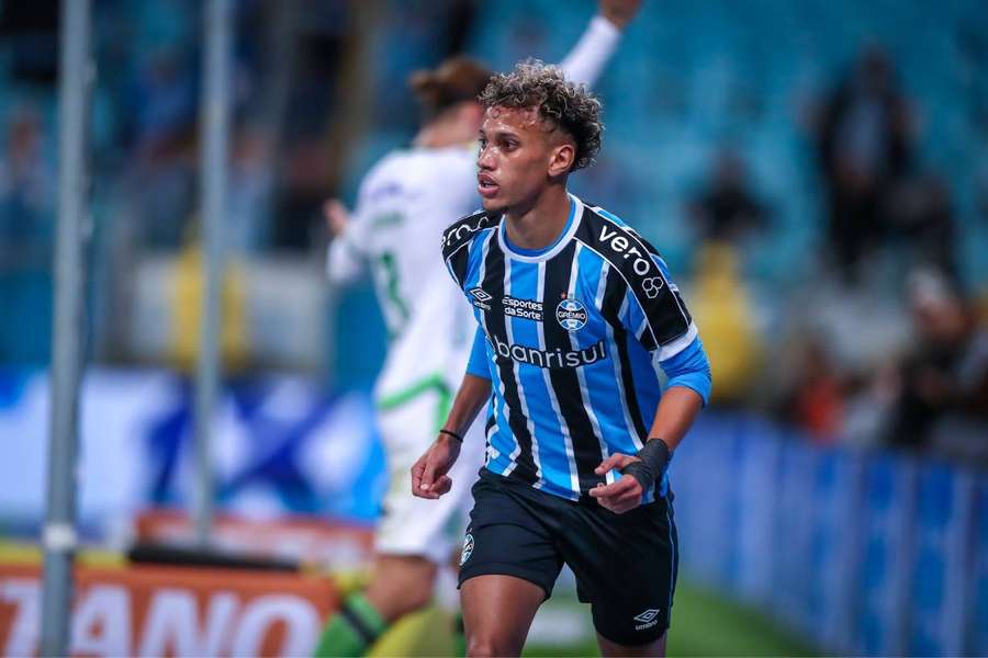 Bitello é um dos destaques do Grêmio na temporada ao lado de Suárez