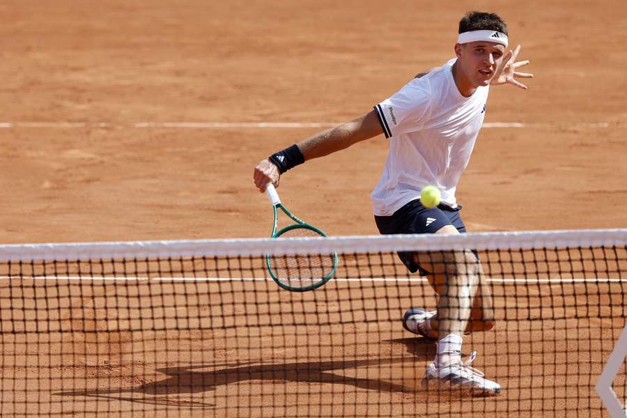 Jakub Menšík bude bojovat o čtvrtfinále na French Open.