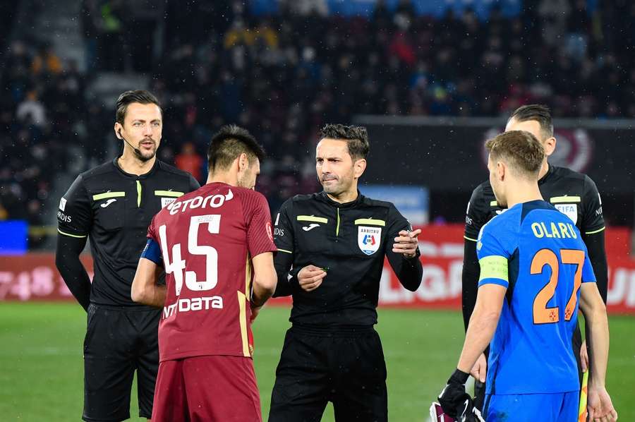 Sebastian Colțescu arbitrează din nou în Gruia