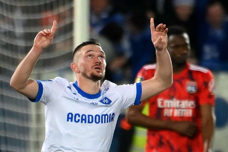 Gaëtan Perrin, buteur sur penalty