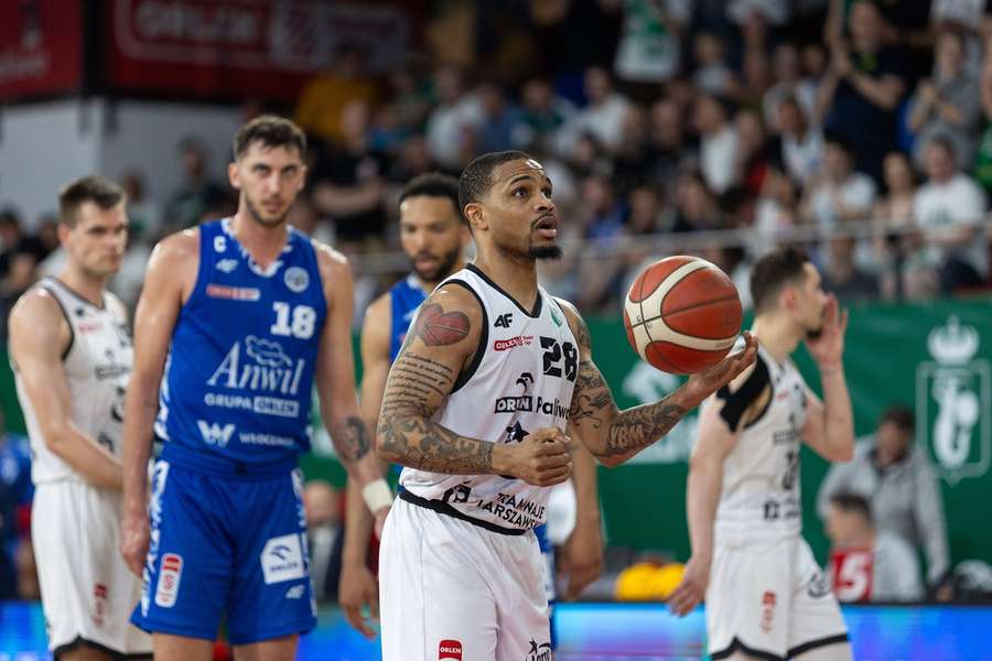 Polska koszykówka znowu będzie miała nowego mistrza. legia zagra w finale ze Startem