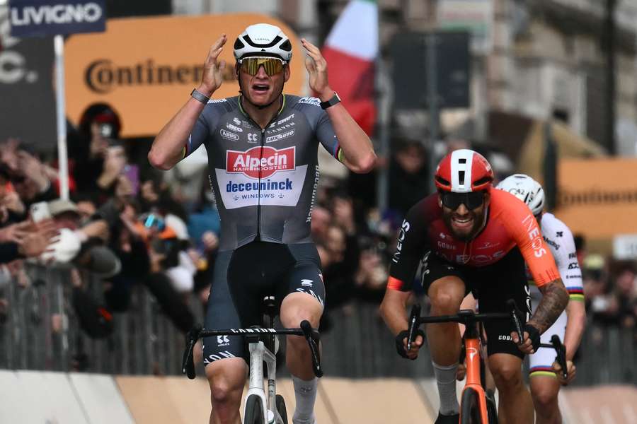 Van der Poel se lleva la palma en Italia.