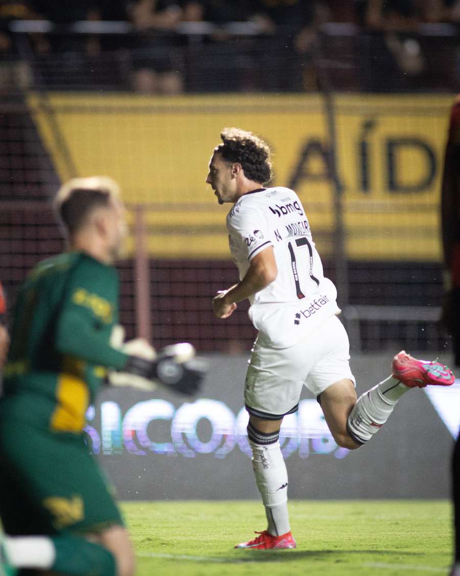 Nuno Moreira fez gol e deu assistência em Sport 2x3 Vasco