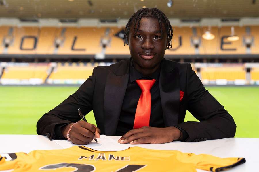 Mateus Mané joga no Wolverhampton