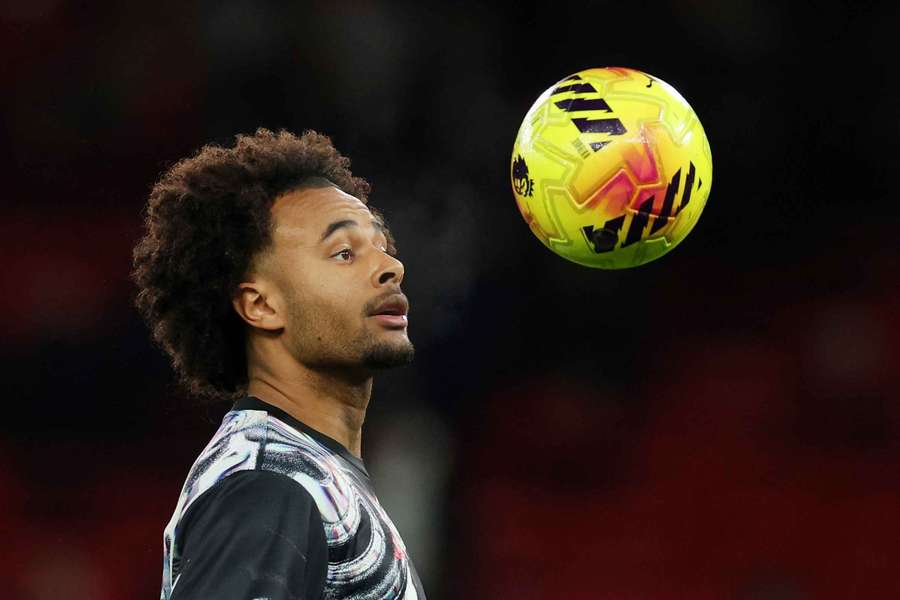 Tottenham and Crystal Palace to make bids for Man Utd outcast Zirkzee who wants out Tottenham and Crystal Palace to make bids for Man Utd outcast Zirkzee who wants out