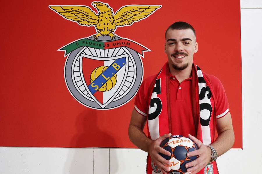 Rui Baptista apresentado na Luz