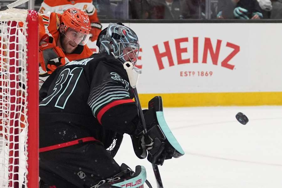 Grubauer sind 27 Paraden gelungen