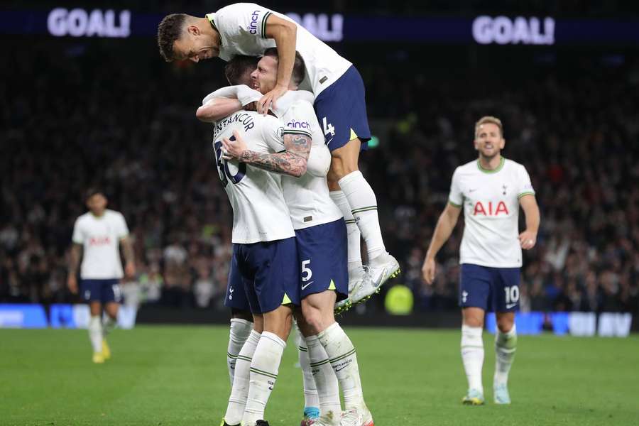 Vainqueur d'Everton, Tottenham met la pression sur Arsenal et Manchester City