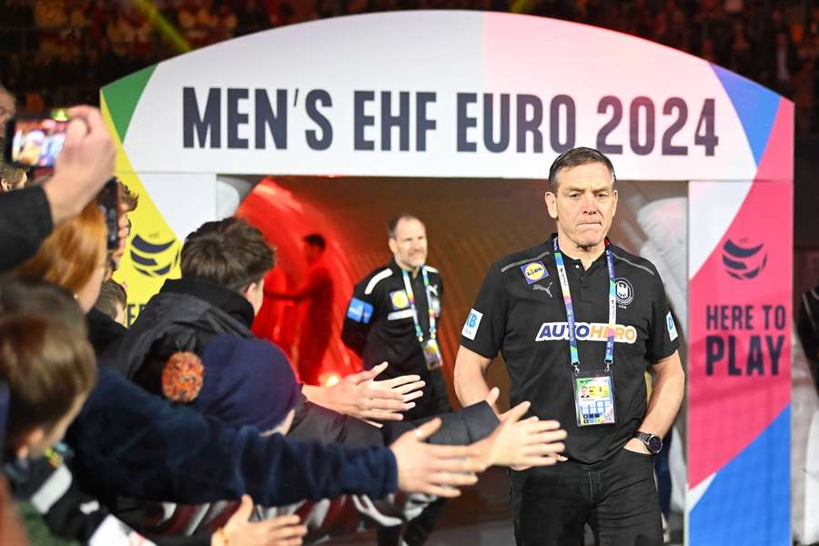 Handball-EM: Bundestrainer Alfred Gislason warnt vor dem Kampfgeist Nordmazedoniens.