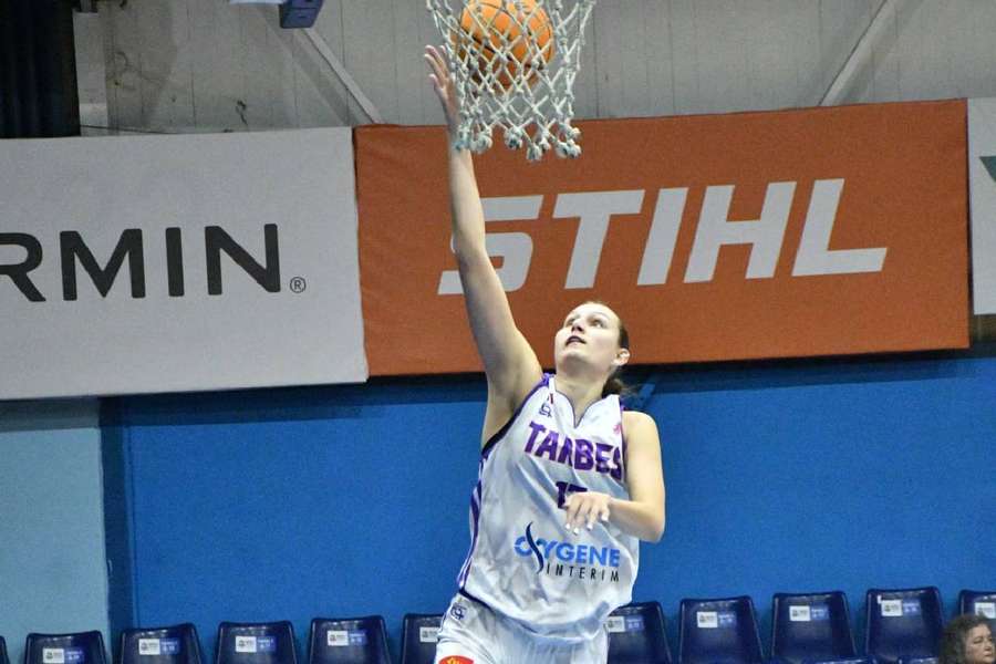 Ajša Sivka et les Tarbaises remportent le round 1